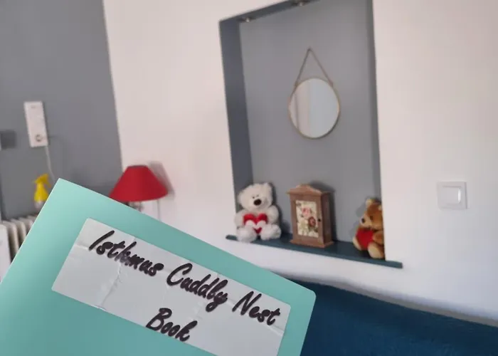 Isthmus Cuddly Nest Íszthmia