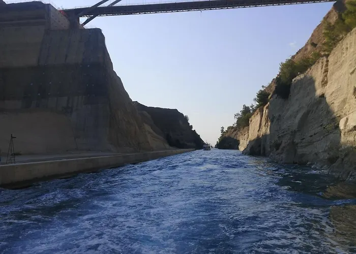 Isthmus Cuddly Nest Íszthmia